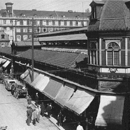 Old picture of Praça da Figueria