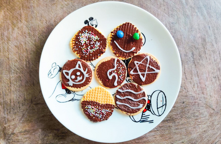 a bowl of fruit on a plate
