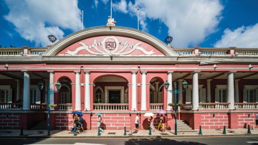 Where to find Portuguese food and wine in Macau