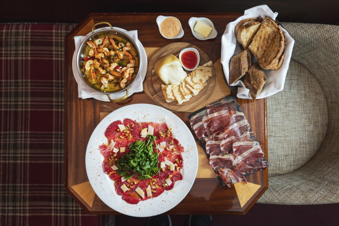 00.Where to eat in Lisbon on Sunday and Monday_feat photo a plate of food on a table