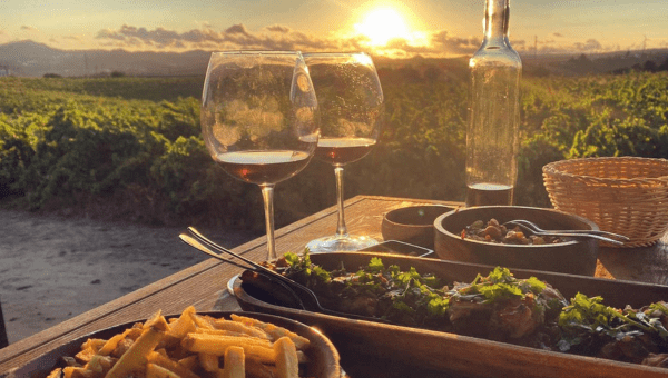 00.Loures travel guide for food lovers_feat photo a table with food and wine