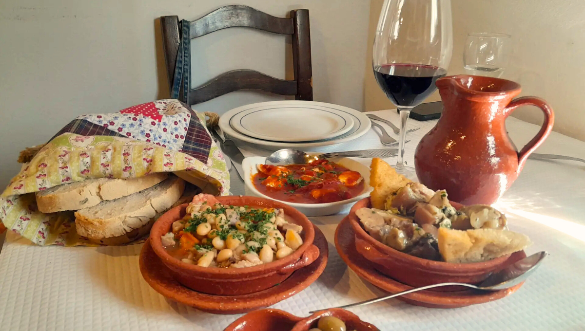 00.Explore the best flavors of the Alentejo what and where to eat in Lisbon_feat photo a plate of food on a table