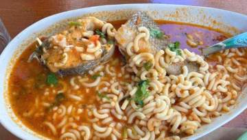 a bowl of food on a plate