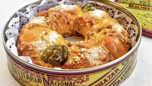 Taste of Lisboa: Where Lisbon locals shop for Christmas - Bolo Rei King cake